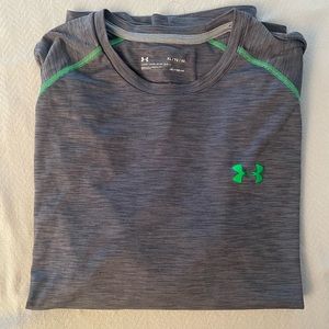 men’s UA t-shirt